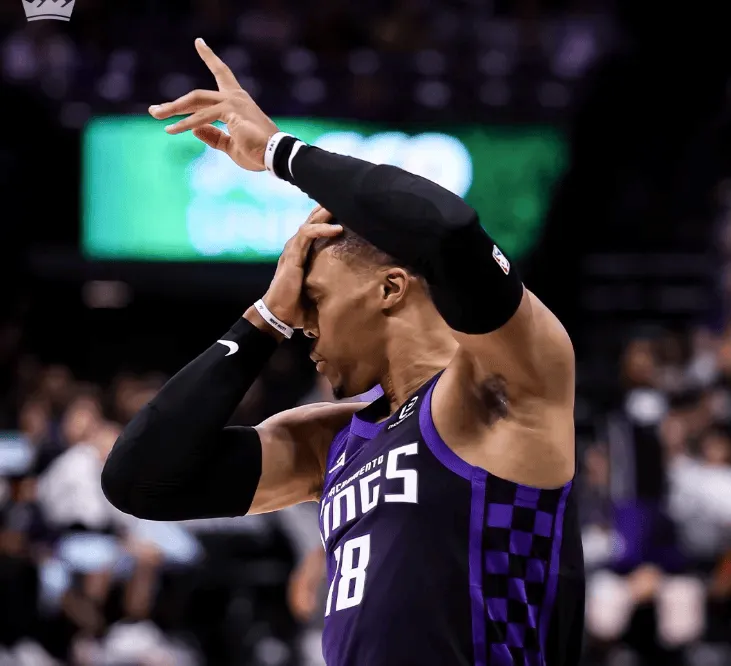 开云下载-ESPN预测明日比赛:鹈鹕胜率60.6%,国王胜率39.4%